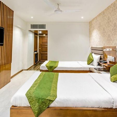 Hotel Crown Palace Indore Dış mekan fotoğraf