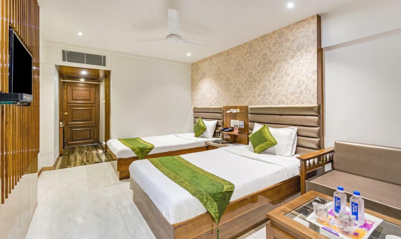 Hotel Crown Palace Indore Dış mekan fotoğraf