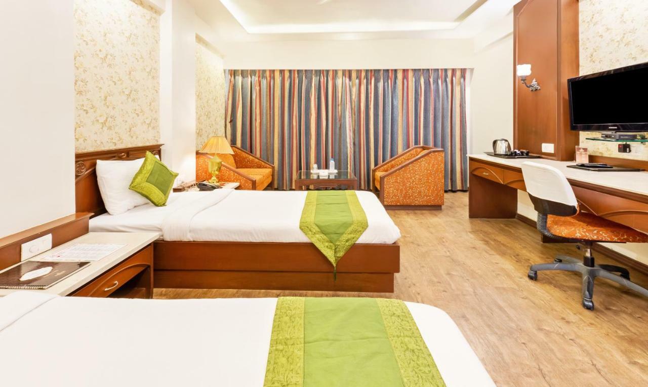 Hotel Crown Palace Indore Dış mekan fotoğraf