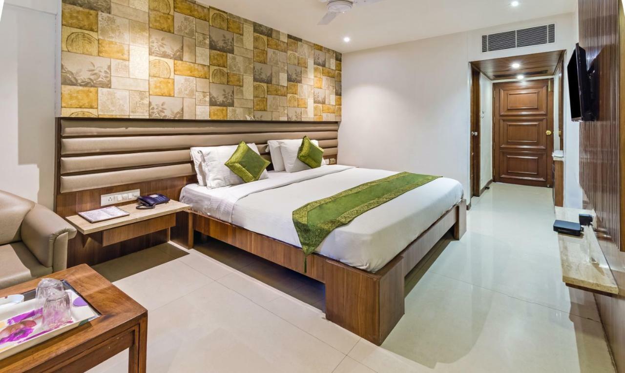 Hotel Crown Palace Indore Dış mekan fotoğraf