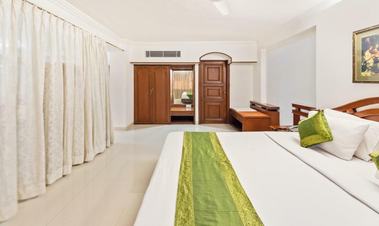 Hotel Crown Palace Indore Dış mekan fotoğraf