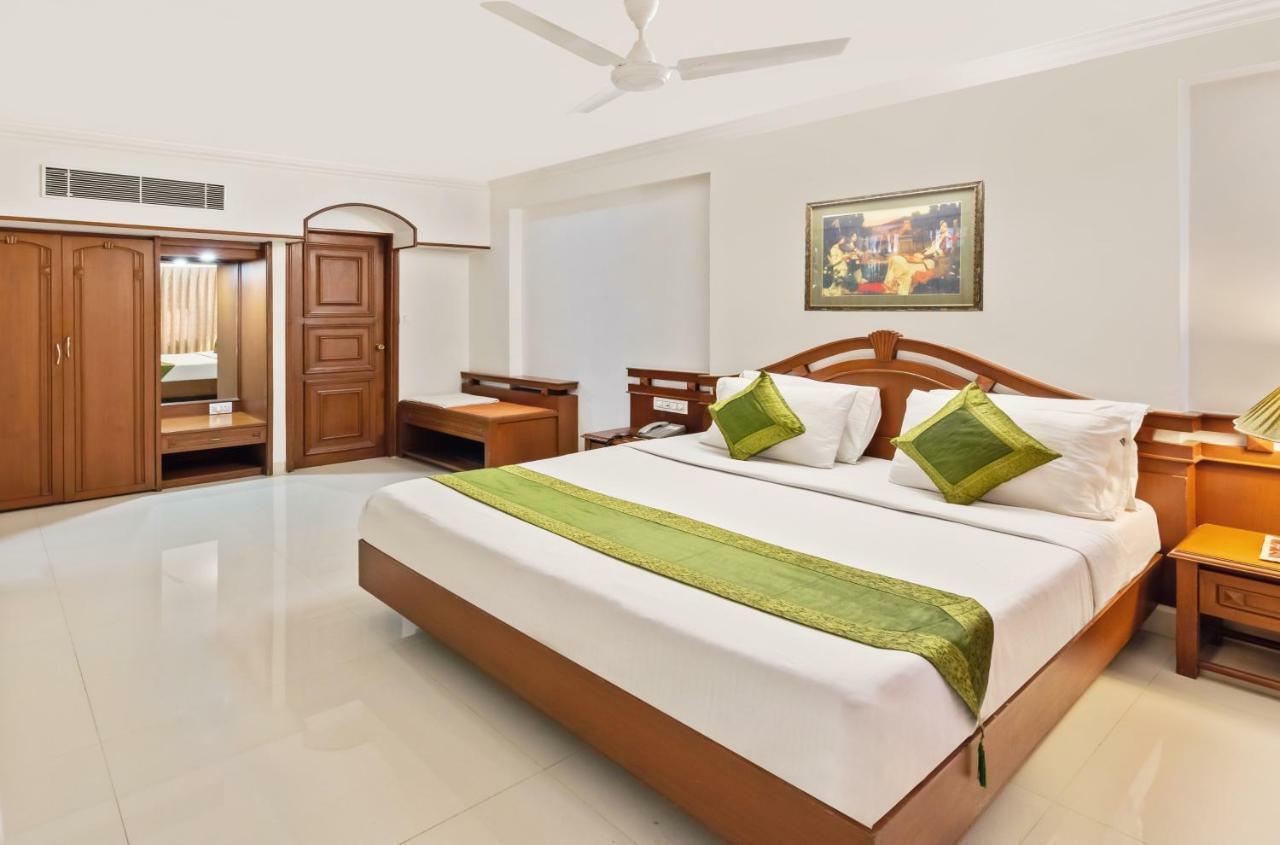 Hotel Crown Palace Indore Dış mekan fotoğraf